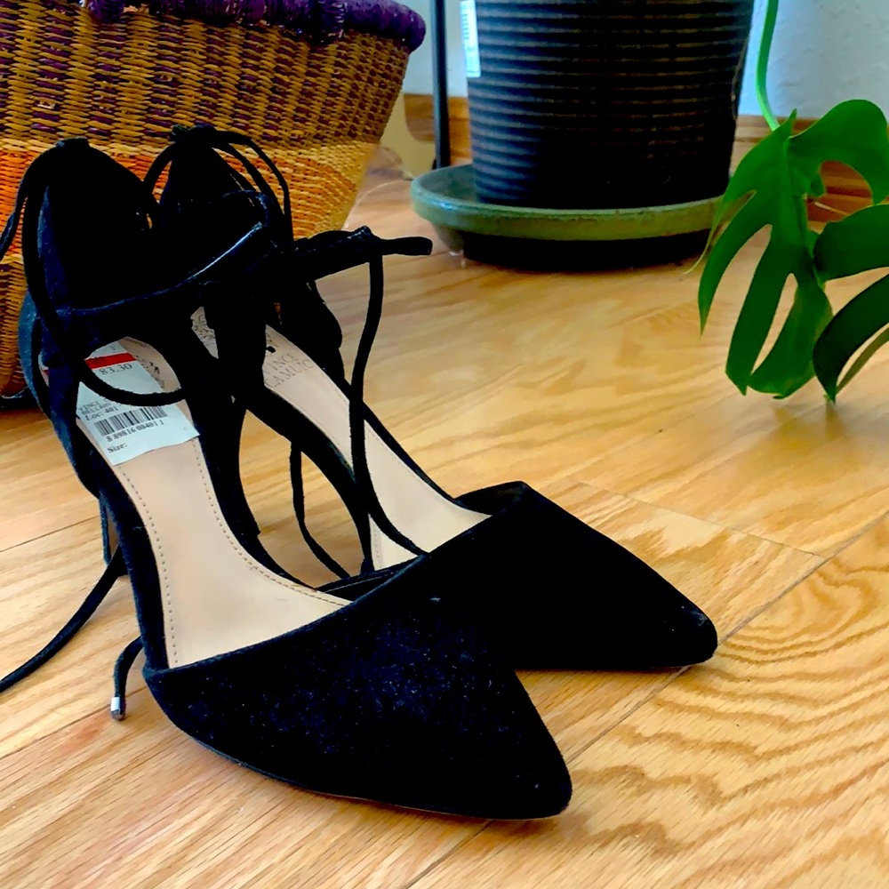 Vince Camuto ballerina lace up velvet shoes 6.5